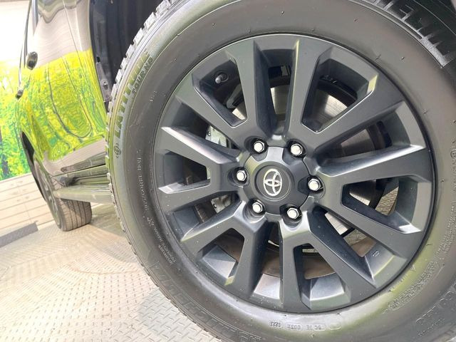 【純正アルミホイール】外観にマッチした純正アルミホイールを装着しております。各種社外アルミホイールや、スタッドレスタイヤも取扱いしております。是非ご相談ください♪