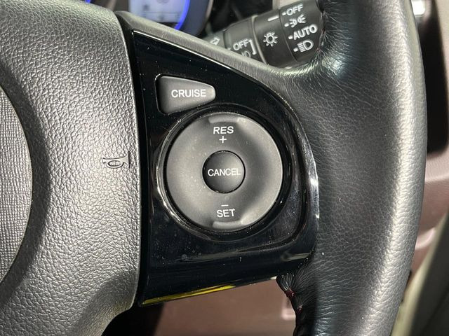 �y�N���[�Y�R���g���[���z�������H�����N���N���s�B�A�N�Z���𗣂��Ă���葬�x�ő��s���ł��A�������^�]���̕��S���y��!�����E�������ȒP�ȃX�C�b�`����Œ����ł��܂��B