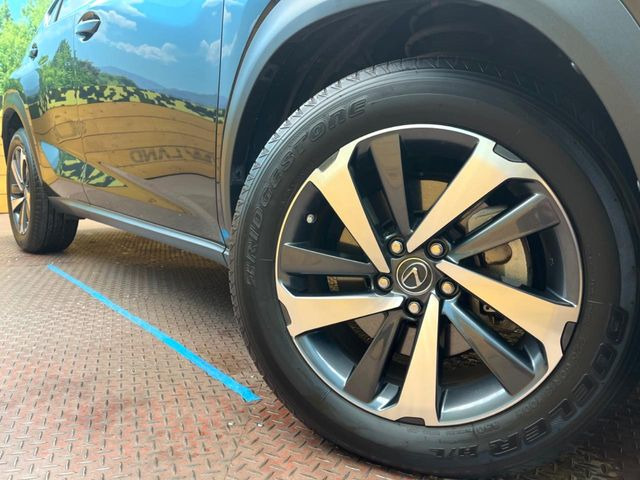 �y�����I�v�V����18�C���`�A���~�z�C�[���z�����I�v�V�����z�C�[���𑕒��B���s���\�̌���ɉ����A�O�ς����X�^�C���b�V���ɂȂ��Ă��܂��B