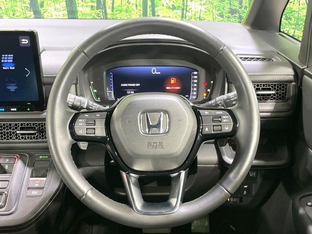 �y�����v�����X�e�A�����O�z�㎿�Ȋv���g�p���邱�ƂŁA��ɂ����������݂ƂĂ��^�]���₷���n���h���ł���