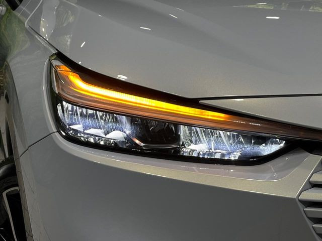 �yLED�w�b�h���C�g�z���V����ԑ��s�����ǍD�Ȏ��E���m�ۂ����S���ĉ^�]�ł��鍂�P�xLED�w�b�h���C�g�𑕔�!�_�����x�������A����d�͂��}�����Ă��܂��B