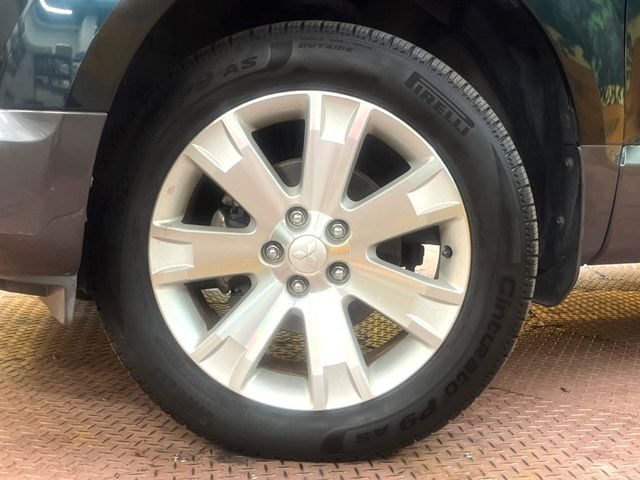 �y����18�C���`�A���~�z�C�[���z�O�ςɃ}�b�`���������A���~�z�C�[���𑕒����Ă���܂��B�e��ЊO�A���~�z�C�[����A�X�^�b�h���X�^�C�����戵�����Ă���܂��B���񂲑��k����������