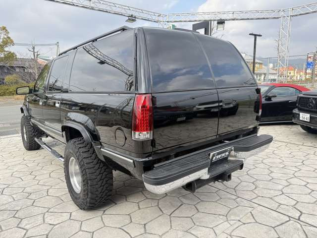 サバーバン1500 LT 5.7 V8