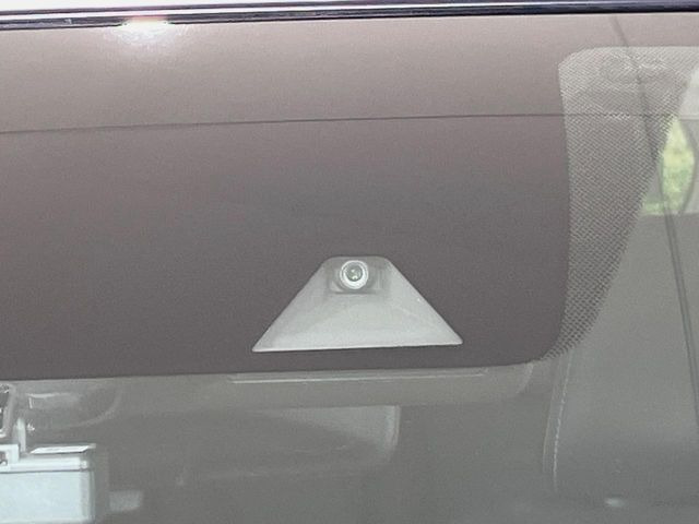 �y�G�}�[�W�F���V�[�u���[�L�z���s���ɑO���̎ԗ�����F�����A�Փ˂������Ȏ��͌x��ƃu���[�L�ŏՓˉ���Ɣ�Q�y�����A�V�X�g�B�����S�Ƀh���C�u�����y���݂��������܂��B