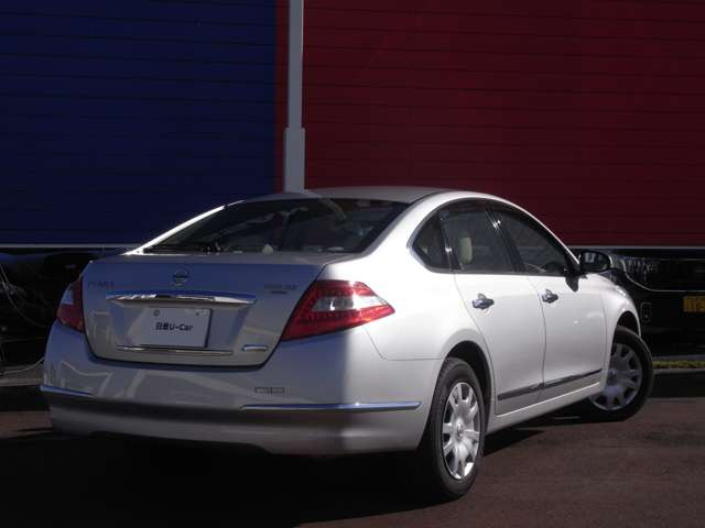 ティアナ2.5 250XE FOUR 4WD