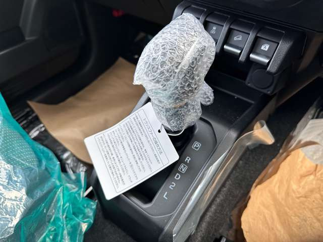 ���i�����ގ��ɑ��삷�郌�o�[�ł��B����̂��₷�����̂ɂȂ��Ă��܂��B���Ј�x�̊����Ă��������B