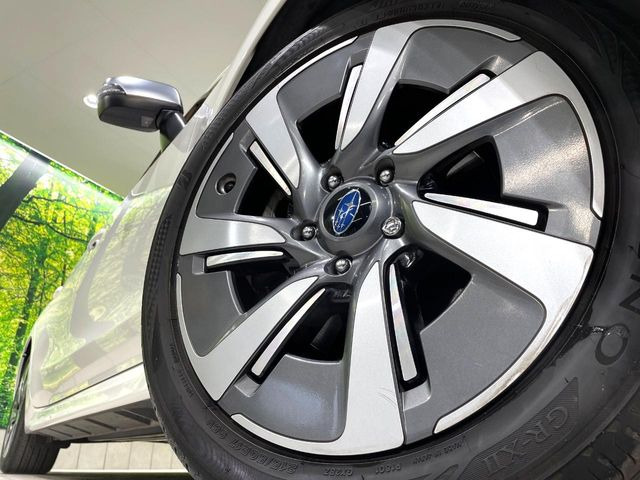 �y����17�C���`�A���~�z�C�[���z�O�ςɃ}�b�`���������A���~�z�C�[���𑕒����Ă���܂��B�e��ЊO�A���~�z�C�[����A�X�^�b�h���X�^�C�����戵�����Ă���܂��B���񂲑��k����������