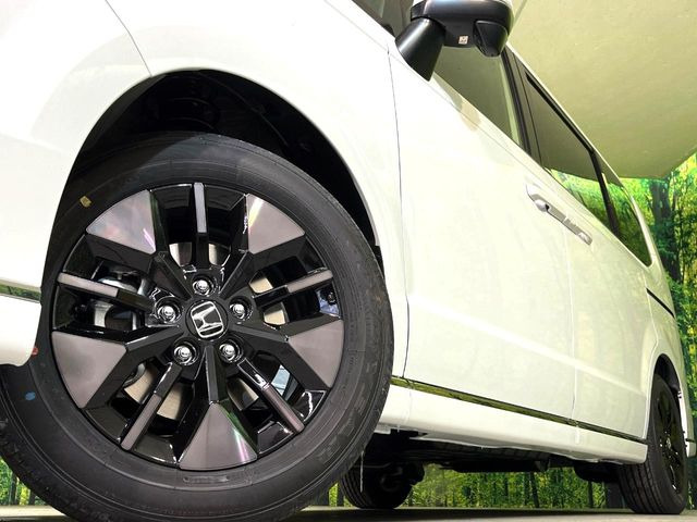 �y����16�C���`�A���~�z�C�[���z�O�ςɃ}�b�`���������A���~�z�C�[���𑕒����Ă���܂��B�e��ЊO�A���~�z�C�[����A�X�^�b�h���X�^�C�����戵�����Ă���܂��B���񂲑��k����������