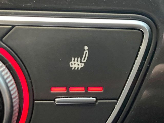 ���O�E����V�[�g�q�[�^�[:���������ӂ�郌�U�[�V�[�g�ɁA�O�ȁE��ȂɃV�[�g�q�[�^�[�𓋍ڂ��Ă���܂��B