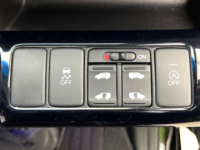 �y�����p���[�X���C�h�h�A�z�X�}�[�g�L�[��^�]�Ȃ̃X�C�b�`�Ō�ȗ����X���C�h�h�A�̊J���\���d��������͂����ăh�A���J����K�v�������A�����Ȃ��q�l�ł��ȒP�ɊJ���߂ł����K�ł���