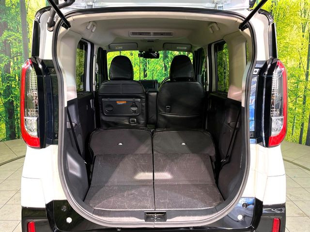 ���i�̂���������ʋ΁A���}���ɏ\���ȉ׎��X�y�[�X���m�ۂ��Ă���܂��B�Z�J���h�V�[�g��|���ƁA�傫�ȉו��̐ύڂ��\�ł���