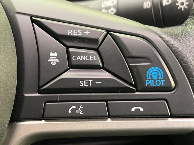 �y�v���p�C���b�g�z�������H�ł̒��������s���y��!!�a�؎��Ə��񑖍s�̃V�[���ŁA�A�N�Z���E�u���[�L�E�X�e�A�����O�������Ő��䂵�A�������^�]�̕��S���y�����Ă���܂���