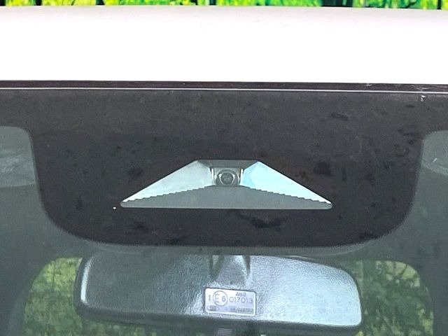 �y�z���_�Z���V���O�z���s���ɑO���̎ԗ�����F�����A�Փ˂������Ȏ��͌x��ƃu���[�L�ŏՓˉ���Ɣ�Q�y�����A�V�X�g�B�����S�Ƀh���C�u�����y���݂��������܂��B