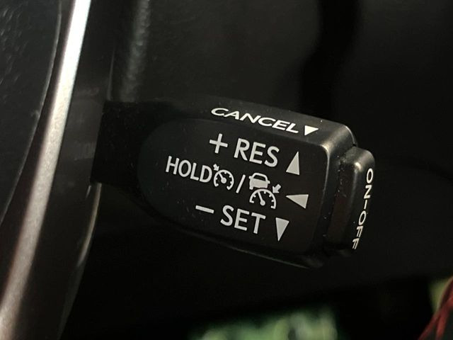 �y�N���[�Y�R���g���[���z�������H�����N���N���s�B�A�N�Z���𗣂��Ă���葬�x�ő��s���ł��A�������^�]���̕��S���y��!�����E�������ȒP�ȃX�C�b�`����Œ����ł��܂��B