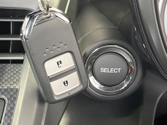 �y�X�}�[�g�L�[�z�J�o����|�P�b�g�ɓ��ꂽ�܂܂ł��h�A�̎{���E�������\�ȃX�}�[�g�L�[�𑕔��B�G���W���̃I���E�I�t�����J�M�����o���K�v����������Ƃ��Ă��֗��ł���