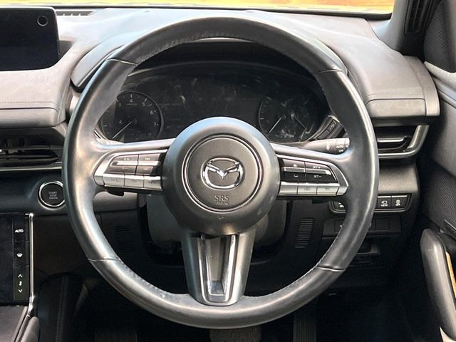 �y�����v�����X�e�A�����O�z�㎿�Ȋv���g�p���邱�ƂŁA��ɂ����������݂ƂĂ��^�]���₷���n���h���ł���