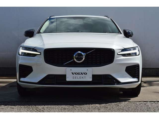 V60ウルトラ T6  AWD プラグインハイブリッド 4WD