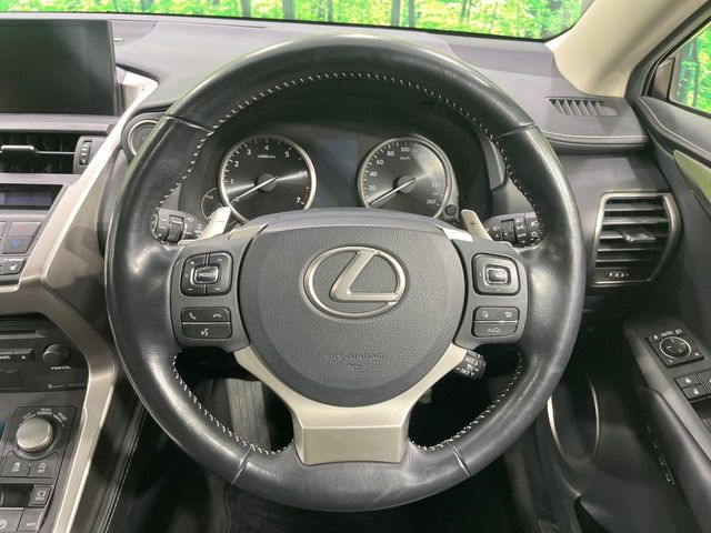 �y�����v�����X�e�A�����O�z�㎿�Ȋv���g�p���邱�ƂŁA��ɂ����������݂ƂĂ��^�]���₷���n���h���ł���