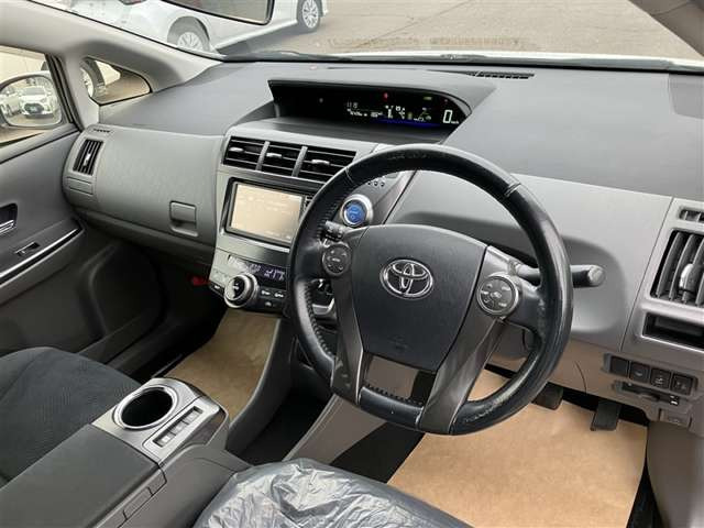 プリウスα1.8 S チューンブラックII