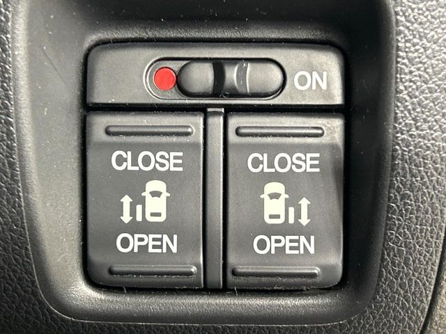 �y�����p���[�X���C�h�h�A�z�X�}�[�g�L�[��^�]�Ȃ̃X�C�b�`�Ō�ȗ����X���C�h�h�A�̊J���\���d��������͂����ăh�A���J����K�v�������A�����Ȃ��q�l�ł��ȒP�ɊJ���߂ł����K�ł���