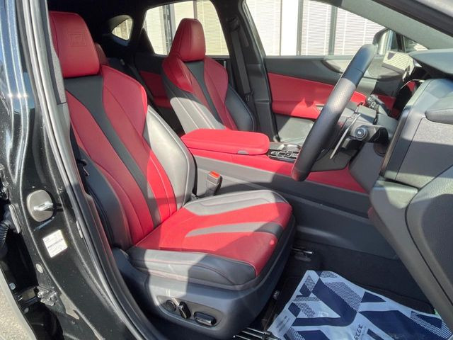 �y��p�X�|�[�c�V�[�g�z�z�[���h���ɗD��A�J�[�u���̑̂������}�����Ă���܂��B�܂��A�̂Ƀt�B�b�g���邩�獘��w�������ɂ����A�����O�h���C�u�⍂�����s�ł����K�ɂ��߂������������܂���