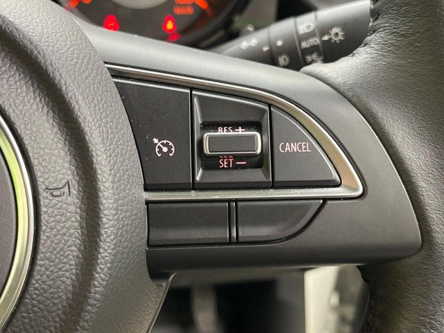 �y�N���[�Y�R���g���[���z�������H�����N���N���s�B�A�N�Z���𗣂��Ă���葬�x�ő��s���ł��A�������^�]���̕��S���y��!�����E�������ȒP�ȃX�C�b�`����Œ����ł��܂��B