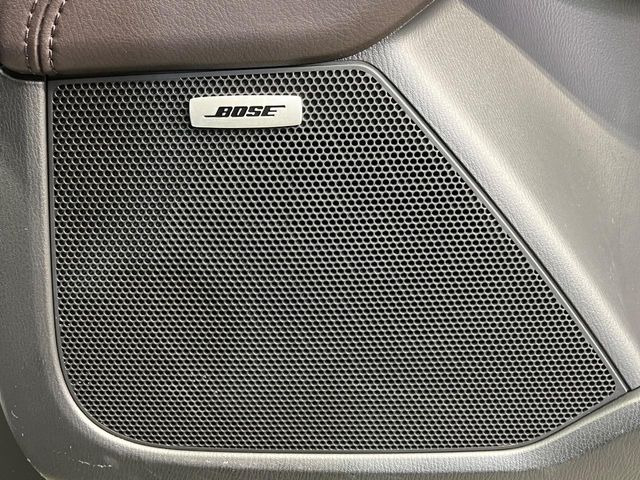 �yBOSE�T�E���h�V�X�e���z���[�J�[�I�v�V�����̍��i�ʃT�E���h�V�X�e���𓋍ځB��p�̃`���[�j���O���{���ꂽ�召�l�X�ȃX�s�[�J�[����ǎ��ȃT�E���h���t�ł��A�Տꊴ���ӂ�鉹����Ԃ����o���܂��B