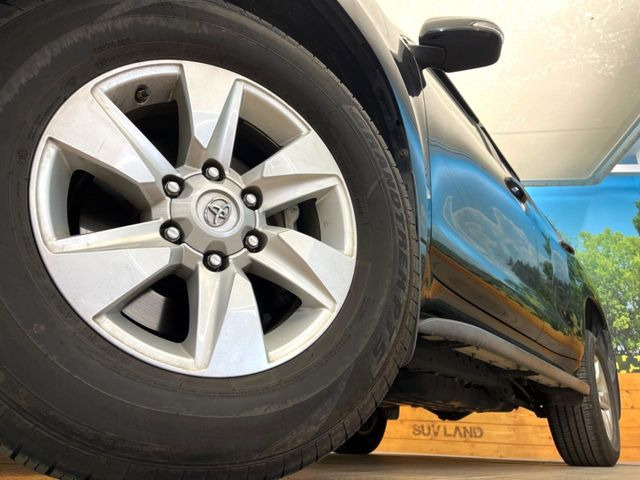 �y����17�C���`�A���~�z�C�[���z�O�ςɃ}�b�`���������A���~�z�C�[���𑕒����Ă���܂��B�e��ЊO�A���~�z�C�[����A�X�^�b�h���X�^�C�����戵�����Ă���܂��B���񂲑��k����������