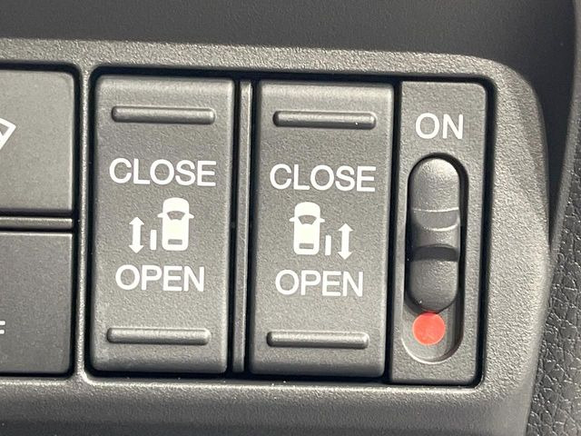 �y�����p���[�X���C�h�h�A�z�X�}�[�g�L�[��^�]�Ȃ̃X�C�b�`�Ō�ȗ����X���C�h�h�A�̊J���\���d��������͂����ăh�A���J����K�v�������A�����Ȃ��q�l�ł��ȒP�ɊJ���߂ł����K�ł���