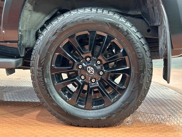 �y����18�C���`�A���~�z�C�[���z�O�ςɃ}�b�`���������A���~�z�C�[���𑕒����Ă���܂��B�e��ЊO�A���~�z�C�[����A�X�^�b�h���X�^�C�����戵�����Ă���܂��B���񂲑��k����������