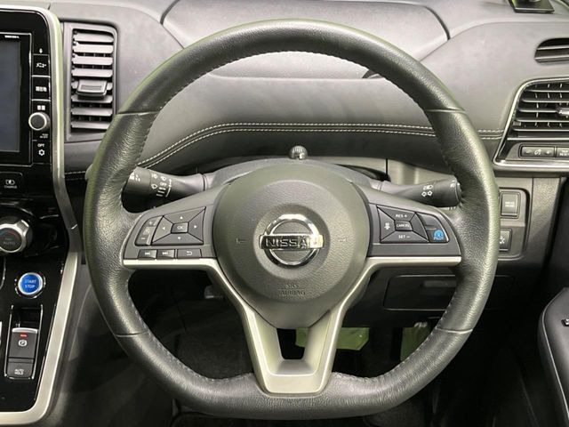 �y�����v�����X�e�A�����O�z�㎿�Ȋv���g�p���邱�ƂŁA��ɂ����������݂ƂĂ��^�]���₷���n���h���ł���