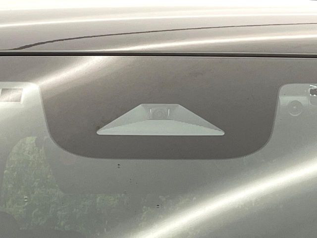 �y�z���_�Z���V���O�z���s���ɑO���̎ԗ�����F�����A�Փ˂������Ȏ��͌x��ƃu���[�L�ŏՓˉ���Ɣ�Q�y�����A�V�X�g�B�����S�Ƀh���C�u�����y���݂��������܂��B