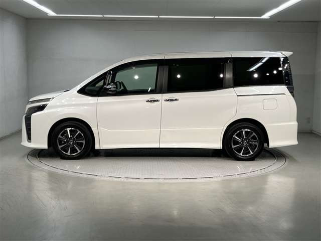 ヴォクシー2.0 ZS 煌