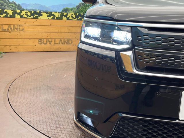 �yLED�w�b�h���C�g�z���V����ԑ��s�����ǍD�Ȏ��E���m�ۂ����S���ĉ^�]�ł��鍂�P�xLED�w�b�h���C�g�𑕔�!�_�����x�������A����d�͂��}�����Ă��܂��B