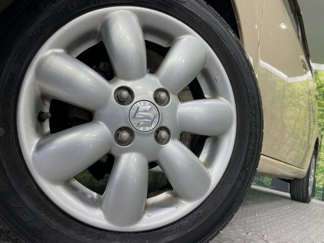 �y����14�C���`�A���~�z�C�[���z�O�ςɃ}�b�`���������A���~�z�C�[���𑕒����Ă���܂��B�e��ЊO�A���~�z�C�[����A�X�^�b�h���X�^�C�����戵�����Ă���܂��B���񂲑��k����������