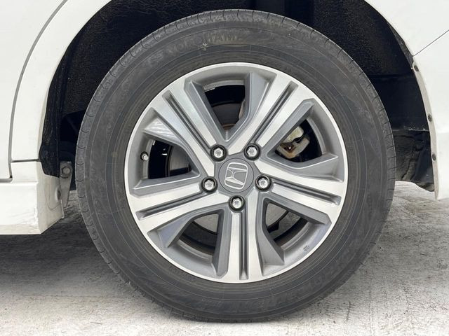 �y����16�C���`�A���~�z�C�[���z�O�ςɃ}�b�`���������A���~�z�C�[���𑕒����Ă���܂��B�e��ЊO�A���~�z�C�[����A�X�^�b�h���X�^�C�����戵�����Ă���܂��B���񂲑��k����������