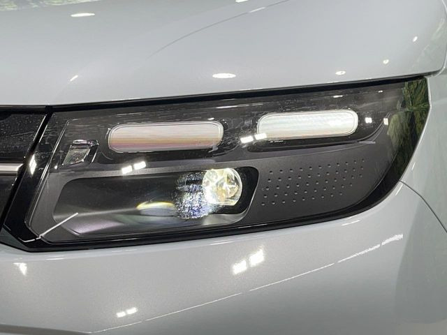 �yLED�w�b�h���C�g�z���V����ԑ��s�����ǍD�Ȏ��E���m�ۂ����S���ĉ^�]�ł��鍂�P�xLED�w�b�h���C�g�𑕔�!�_�����x�������A����d�͂��}�����Ă��܂��B