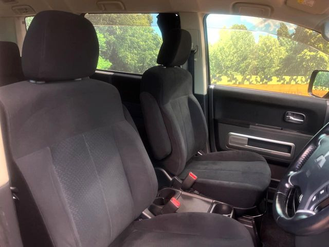 �^�]�ȃV�[�g���͎g�p�������Ȃ��A�ǍD�ȏ�ԂƂȂ��Ă��܂��B���J�Ɏg���Ă������Ƃ��悭�킩��܂��ˁB