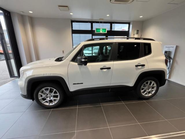 レネゲードアルティチュード eハイブリッド