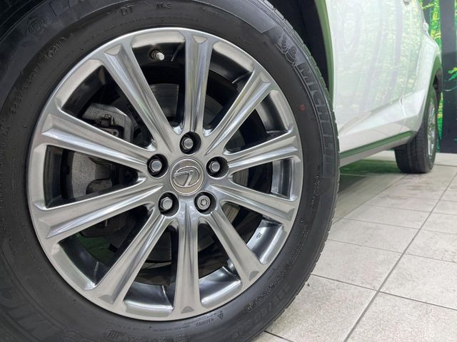 �y����17�C���`�A���~�z�C�[���z�O�ςɃ}�b�`���������A���~�z�C�[���𑕒����Ă���܂��B�e��ЊO�A���~�z�C�[����A�X�^�b�h���X�^�C�����戵�����Ă���܂��B���񂲑��k����������