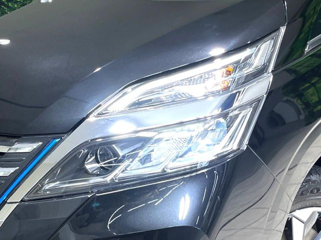 �yLED�w�b�h���C�g�z���V����ԑ��s�����ǍD�Ȏ��E���m�ۂ����S���ĉ^�]�ł��鍂�P�xLED�w�b�h���C�g�𑕔�!�_�����x�������A����d�͂��}�����Ă��܂��B