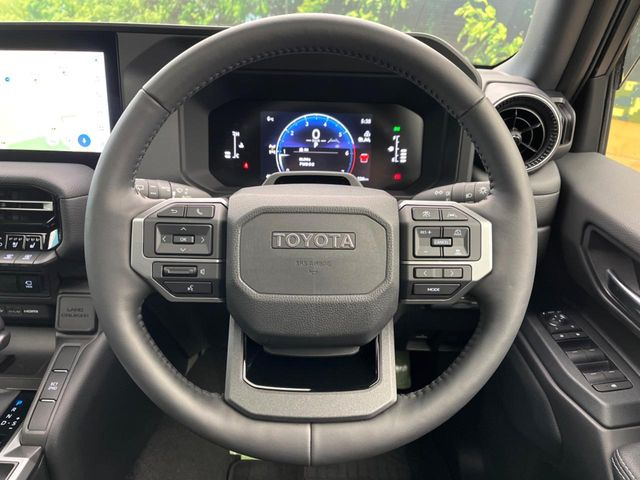 �y�����v�����X�e�A�����O�z�㎿�Ȋv���g�p���邱�ƂŁA��ɂ����������݂ƂĂ��^�]���₷���n���h���ł���