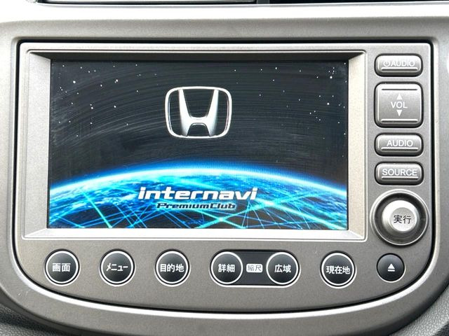 �y�����i�r�z�l�C�̏����i�r�𑕔����Ă���܂��B�i�r�̎g���₷���͂������A�I�[�f�B�I�@�\���[��!�L�����v�◷�s�͂������A�ʋ΂┃�����ȂǕ��i�̃h���C�u���y�����Ȃ�͂���