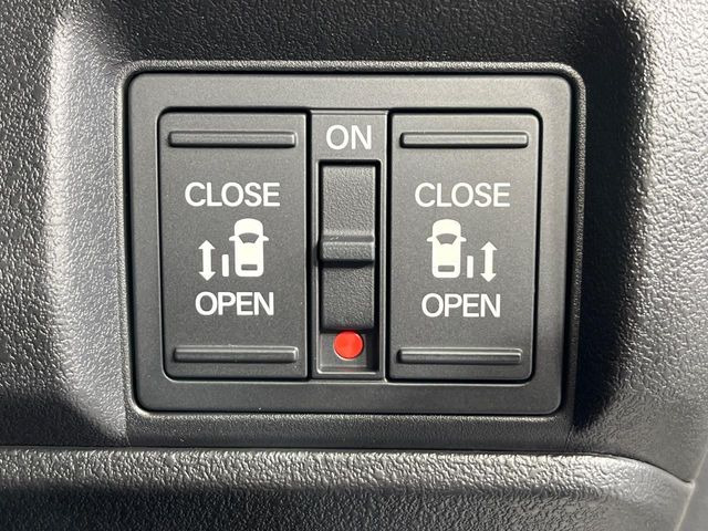 �y�����p���[�X���C�h�h�A�z�X�}�[�g�L�[��^�]�Ȃ̃X�C�b�`�Ō�ȗ����X���C�h�h�A�̊J���\���d��������͂����ăh�A���J����K�v�������A�����Ȃ��q�l�ł��ȒP�ɊJ���߂ł����K�ł���