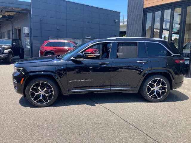 グランドチェロキーサミットリザーブ 4xe 4WD