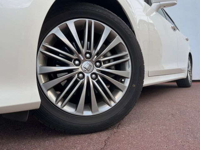 �y�����I�v�V����17�C���`�A���~�z�C�[���z�����I�v�V�����z�C�[���𑕒��B���s���\�̌���ɉ����A�O�ς����X�^�C���b�V���ɂȂ��Ă��܂��B