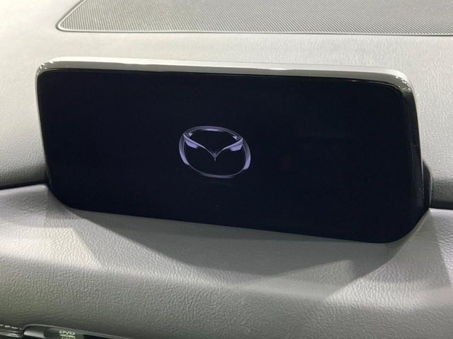 �y�}�c�_�R�l�N�g�i�r�z�ԓ��̕��͋C�Ƀ}�b�`������̌^�^�C�v�̃i�r�B�e����q�ݒ��Bluetooth�Đ����A�l�X�ȋ@�\���y���߂܂��B�����I�ȃ_�C�������삪�\�ŁA�g��������ǍD�ł��B