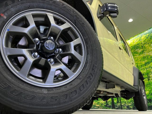 �y����15�C���`�A���~�z�C�[���z�O�ςɃ}�b�`���������A���~�z�C�[���𑕒����Ă���܂��B�e��ЊO�A���~�z�C�[����A�X�^�b�h���X�^�C�����戵�����Ă���܂��B���񂲑��k����������