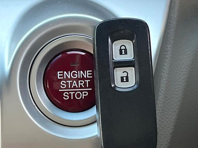 �y�L�[���X�X�^�[�g�V�X�e���z�J�o����|�P�b�g�ɓ��ꂽ�܂܂ł��h�A�̎{���E�������\�ȃX�}�[�g�L�[�𑕔��B�G���W���̃I���E�I�t�����J�M�����o���K�v����������Ƃ��Ă��֗��ł���c