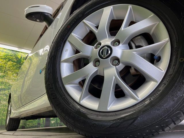 �y����15�C���`�A���~�z�C�[���z�O�ςɃ}�b�`���������A���~�z�C�[���𑕒����Ă���܂��B�e��ЊO�A���~�z�C�[����A�X�^�b�h���X�^�C�����戵�����Ă���܂��B���񂲑��k����������